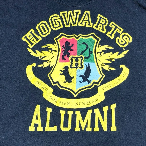 Universal Studios Wizarding World Blue Hogwarts Alumni Short Sleeve Tee Size XL - Picture 5 of 9